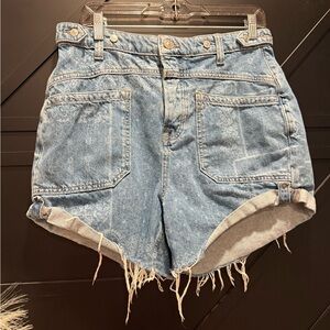 NWOT Free People Palmer Cuffed Denim Shorts! Size 29